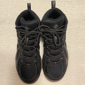 Columbia hiking boots size US 8 for women
